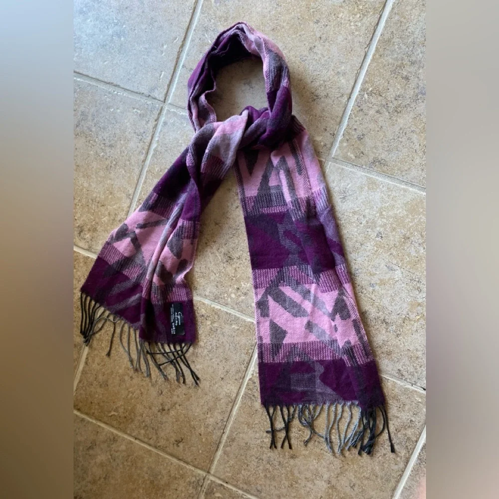 NWOT Cejon - Unisex very soft long scarf with long fringes purple/lavend…
